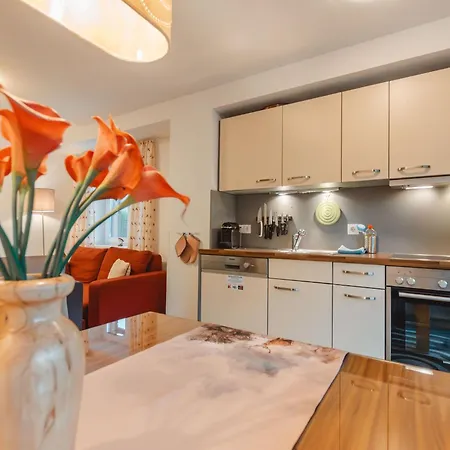 Tom & Jeri - 2 By Interhome Lejlighed Kaprun