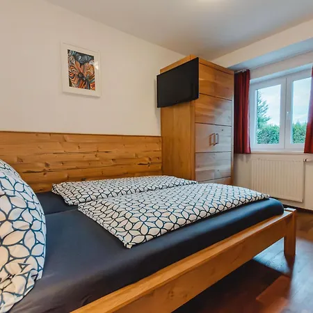 Tom & Jeri - 2 By Interhome Kaprun