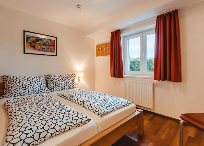 Tom & Jeri - 2 By Interhome