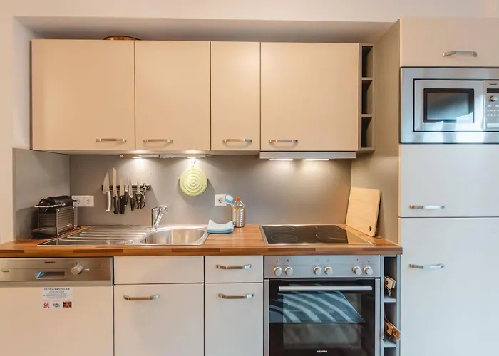 Tom & Jeri - 2 By Interhome *